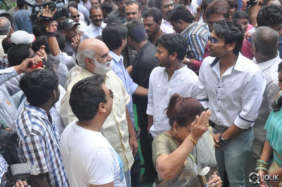 Senior-Naresh-Son-Debut-Movie-Launch-By-Mahesh-Babu